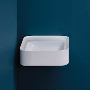 Design tvättställ i vacker enkel stil från Italien
