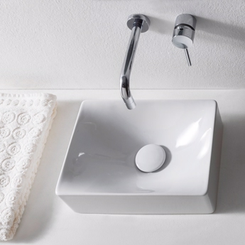 Litet tvättställ Mini Molli på bänkskiva  i smart design 